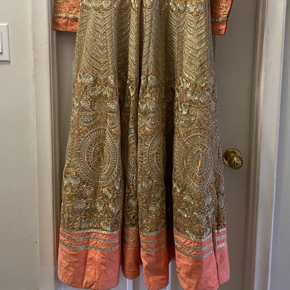 Vintage beautiful gown - Picture 7 of 9